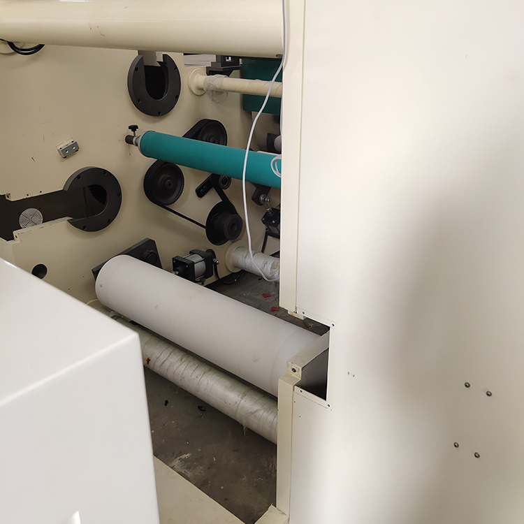 牛奶盒热封条薄膜华体会注册-手机登录
细节部位